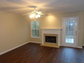 1361 E Nir Shreibman in La Vergne, TN - Building Photo - Building Photo
