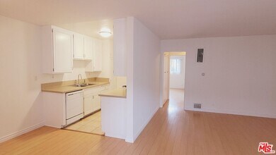 818 7th St in Santa Monica, CA - Building Photo - Building Photo