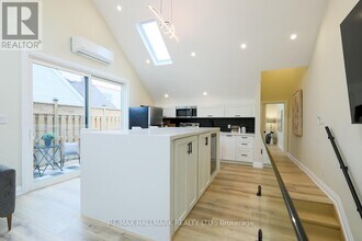 6 Luttrell Ave in Toronto, ON - Building Photo - Building Photo