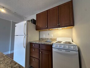 1700 Clinch Ave in Knoxville, TN - Building Photo - Building Photo