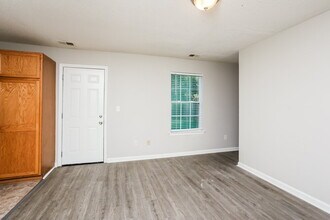 4819 Royal Run Dr in Memphis, TN - Building Photo - Building Photo