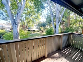 133 Piccadilly Pl in San Bruno, CA - Building Photo