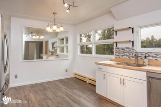 2230 Candy Pl in Anchorage, AK - Building Photo - Building Photo