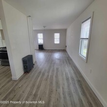 1604 Hawthorne St in Scranton, PA - Building Photo - Building Photo