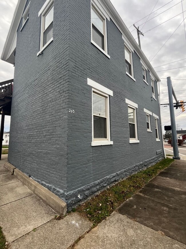 243 W Vine St in Reading, OH - Building Photo - Building Photo