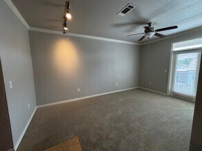 1811 Medical Pkwy in San Marcos, TX - Building Photo - Building Photo