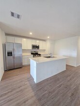 9731 Atwood Lake Dr in Baytown, TX - Building Photo - Building Photo