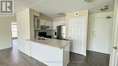 5500-5500 Yonge St in Toronto, ON - Building Photo - Building Photo