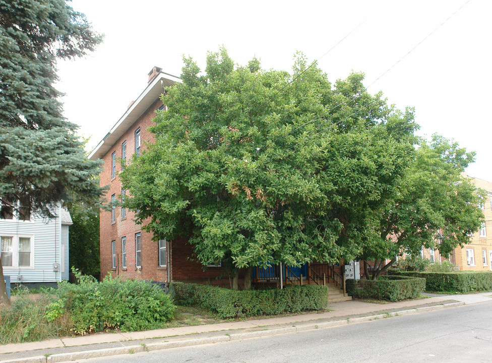 45-47 Squire St in Hartford, CT - Building Photo