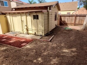 1586 Orange Ave in Costa Mesa, CA - Foto de edificio - Building Photo