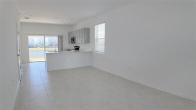 3191 Skyline Lp in Kissimmee, FL - Building Photo - Building Photo