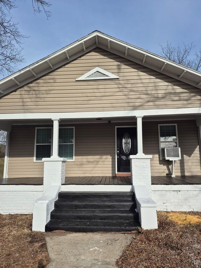 property at 302 Coleman St