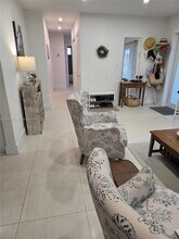 11720 SW 81st Rd in Miami, FL - Building Photo - Building Photo