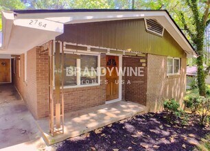 2764 Scenic Terrace in Atlanta, GA - Building Photo - Building Photo