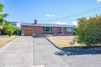 1237 S Jackson Ave in Tacoma, WA - Building Photo - Building Photo