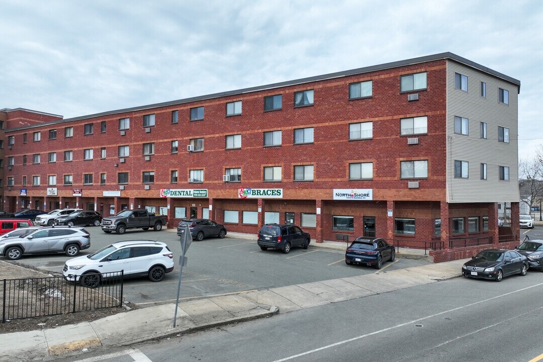 Tannery Gardens in Peabody, MA - Building Photo