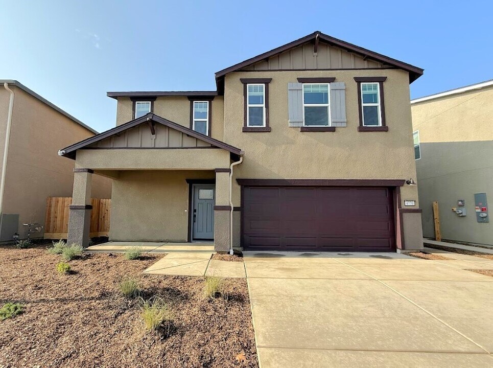 4776 Athena Dr in Merced, CA - Building Photo