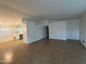 909 E Escuda Dr in Phoenix, AZ - Building Photo - Building Photo