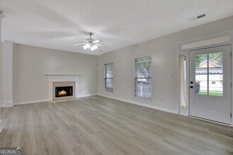 333 Prescott Ct in Newnan, GA - Building Photo - Building Photo
