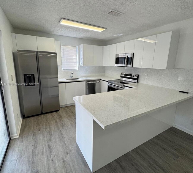 2530 NW 99th Ave