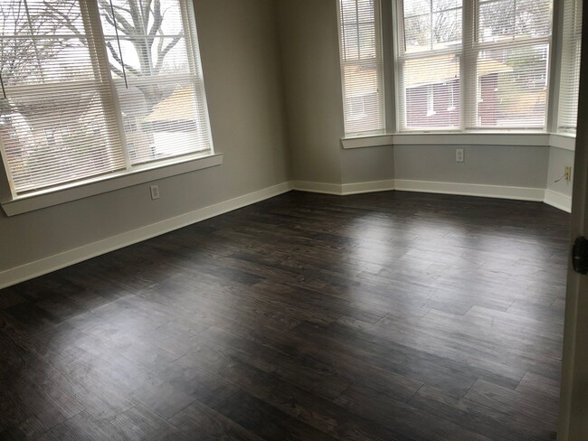 1667 Parktown Pl in Memphis, TN - Building Photo - Building Photo