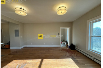409 Auburn St, Unit 2L in Auburndale, MA - Building Photo - Building Photo