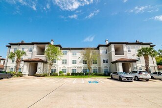 2840 Shadowbriar Dr, Unit B3 in Houston, TX - Foto de edificio - Building Photo