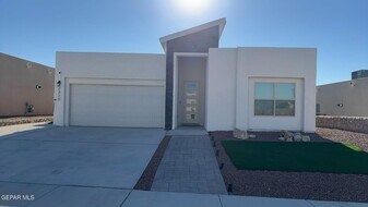 2320 Enchanted Eagle in Canutillo, TX - Building Photo