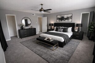 Belmont Place/La Fontaine in Houston, TX - Building Photo