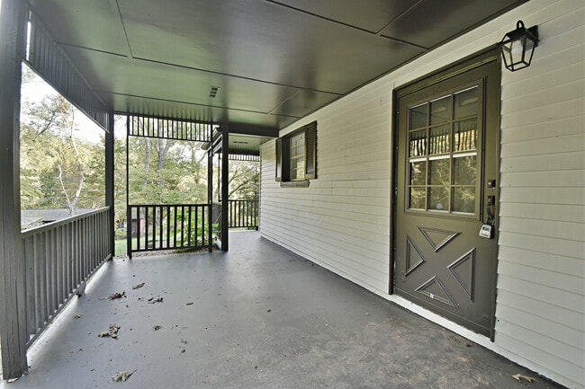 1623 Ellison Ln SW in Knoxville, TN - Foto de edificio - Building Photo