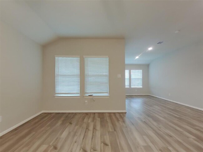 2311 E WInding Pines in Tomball, TX - Building Photo - Building Photo