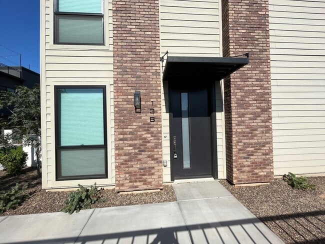 138 E Lexington Ave in Gilbert, AZ - Building Photo - Building Photo
