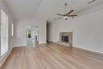5611 Alicante Dr in Arlington, TX - Building Photo - Building Photo
