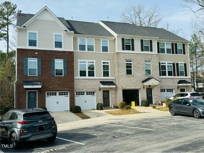 408 Berry Chase Way