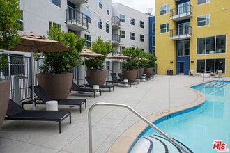 10568 Gateway Prom in El Monte, CA - Building Photo - Building Photo