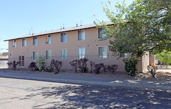 6901-6909 Acoma Rd SE in Albuquerque, NM - Building Photo - Building Photo