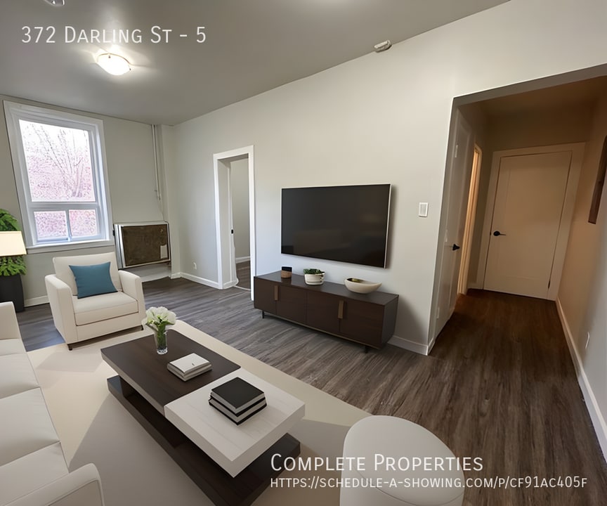 372 Darling St in Brantford, ON - Building Photo