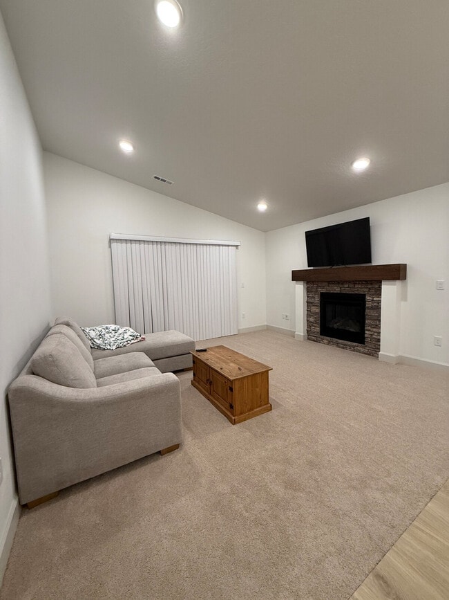 385 Taft St in Umatilla, OR - Building Photo - Building Photo