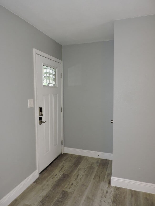 603 N Crow Rd in Pensacola, FL - Building Photo - Building Photo