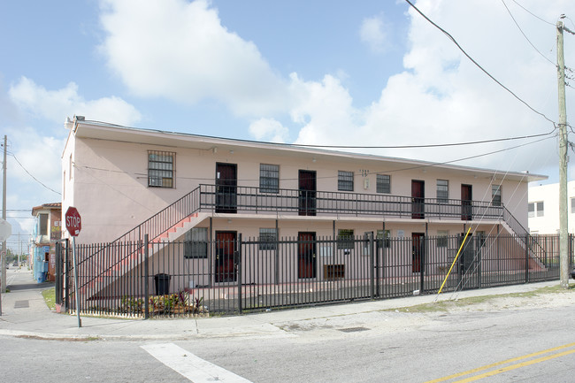 1500 NW 65th St in Miami, FL - Building Photo - Building Photo