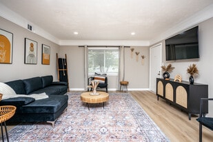 Residences on Riverdale in College Park, GA - Building Photo