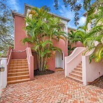 502 Loretto Ave in Coral Gables, FL - Building Photo