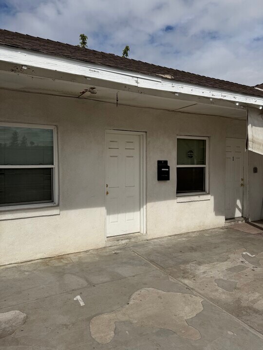 224 Park Ave, Unit Unit 1 in Manteca, CA - Building Photo