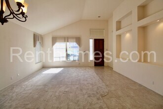 11426 Legacy Terrace in San Diego, CA - Building Photo - Building Photo