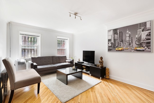 405 Madison St in Brooklyn, NY - Foto de edificio - Building Photo