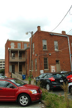 Brownstone Apartments in Richmond, VA - Building Photo - Building Photo