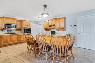 10 Apple Tree Ct in St. Peters, MO - Building Photo - Building Photo