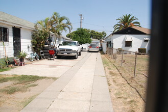 919 E 55th St in Los Angeles, CA - Building Photo - Building Photo