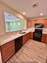 10593 E Singing Canyon Dr in Tucson, AZ - Building Photo - Building Photo