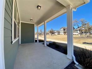 2103 Pecan Island Dr in Leander, TX - Foto de edificio - Building Photo